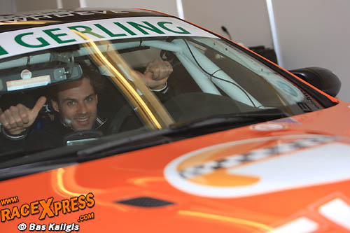 Kampioen Ricardo van der ende Dutch GT4 kampioen 2011